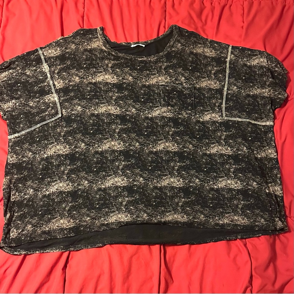 Boxy black and mauve top